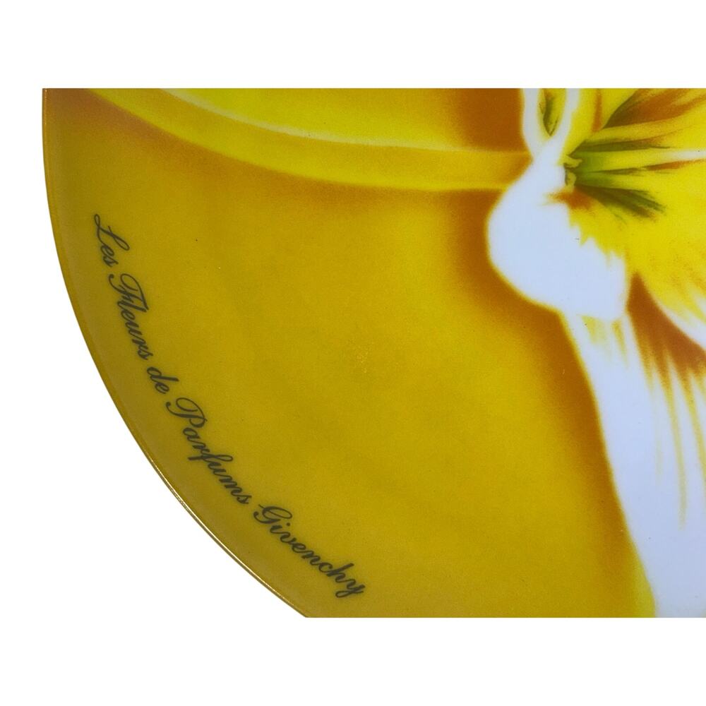 Givenchy Les Fleurs de Parfums 8.25" Salad/Dessert Plates-Excellent-Set of 2 - Picture 3 of 9